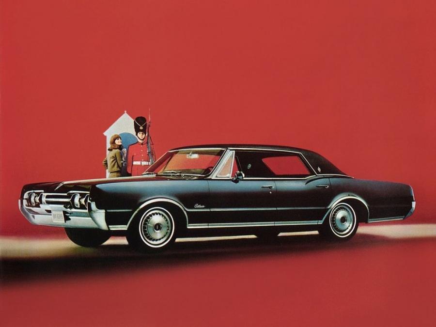 Oldsmobile Cutlass Supreme Holiday Sedan '1967